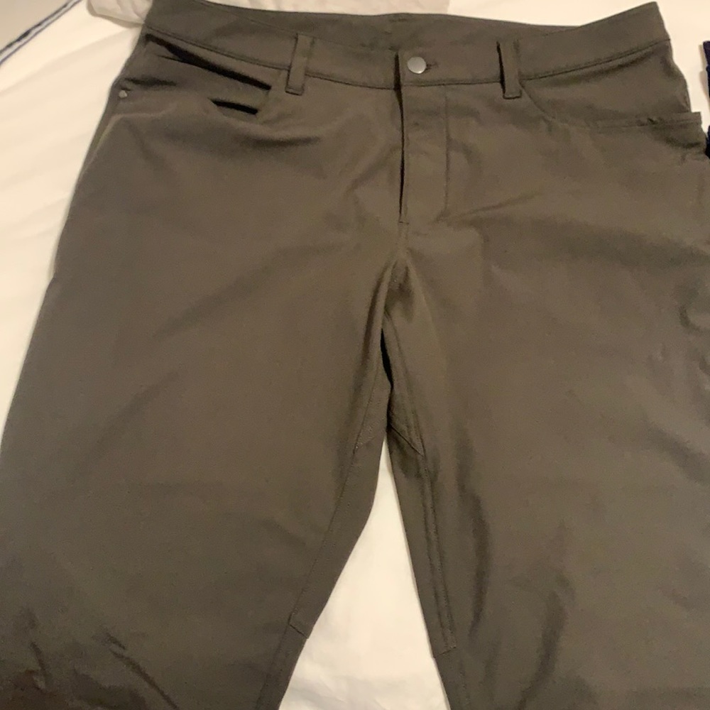Lululemon men’s ABC pants